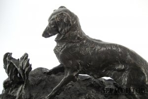 Композиция Собаки на стойке. Бронза, патинирование, мрамор. Европа, ХХ век.