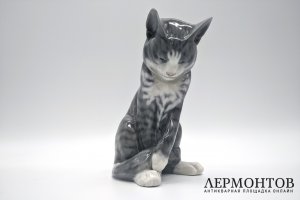 Статуэтка Котенок, играющий с хвостом. Роспись. Дания, Royal Copenhagen, 1970е гг.