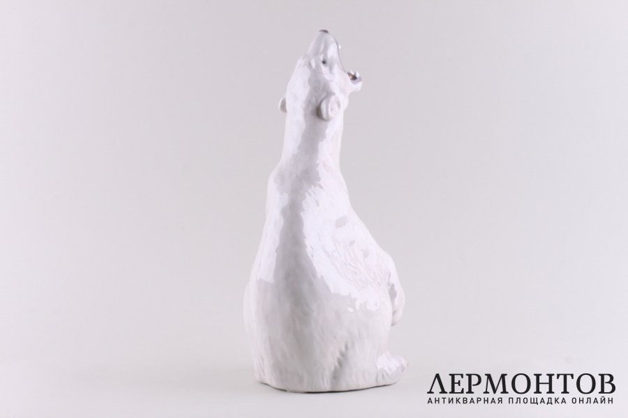 Статуэтка Рычащий медведь. Дания, Копенгаген, Royal Copenhagen, 1963 год. Фарфор.