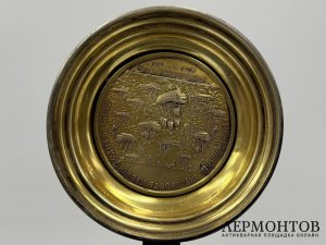 Кружка c монетами и копией медали За победу при Гангуте. Россия, 1893 год. Серебро 84