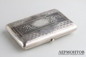 Портсигар, узор лыко. Серебро 84 пробы, чернь. Российская империя, 1899-1908.