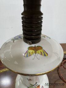 Настольная лампа из коллекции «Queen Victoria». Фарфор, роспись, Herend, Венгрия, 1930-е годы