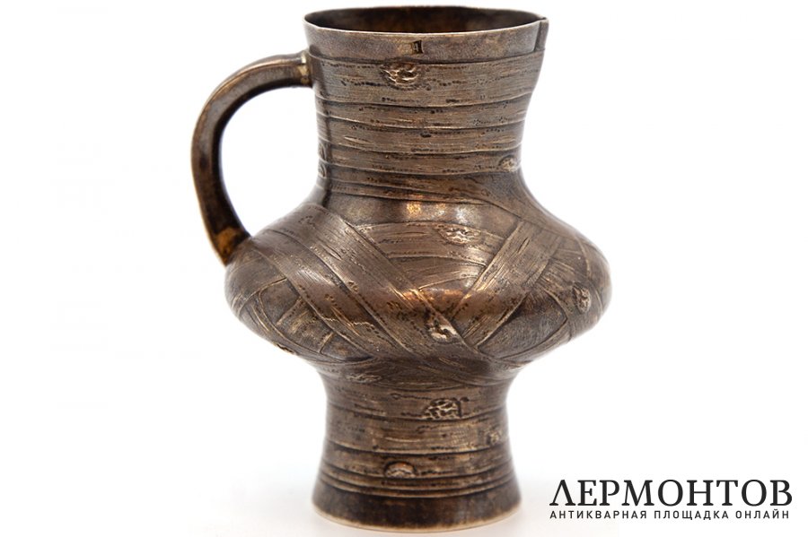 Молочник в русской технике Лыко. Российская Империя, мастер В. Семенов, 1868 г.