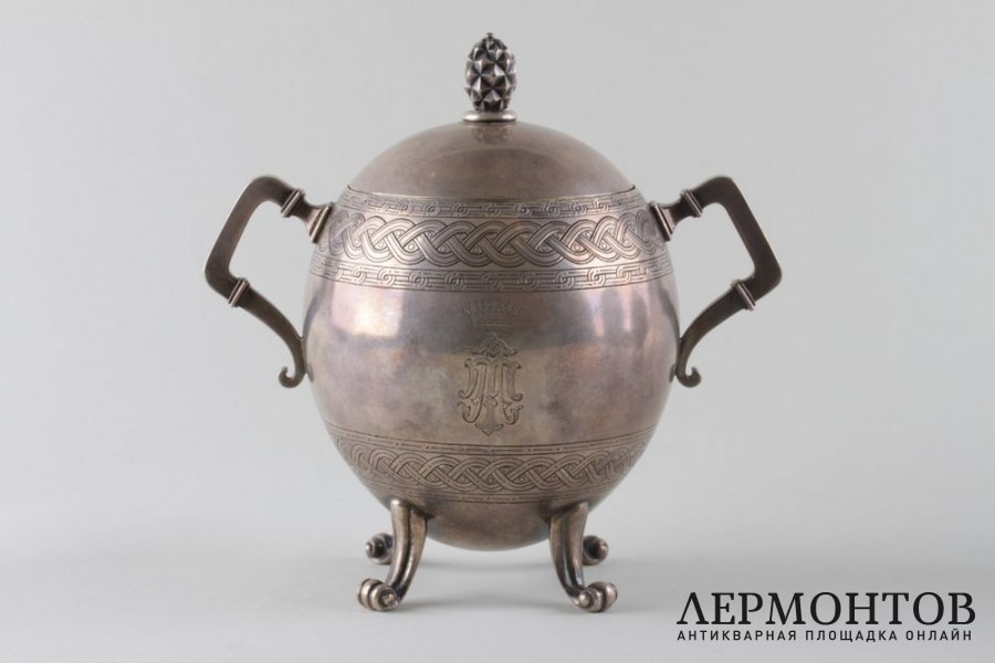 Чайный сервиз из 3 предметов в коробке. Россия, фирма Овчинникова, 1880 г. Серебро 84