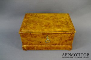Шкатулка с секретом. Карельская береза. Россия, XIX век.