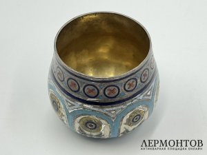 Стопка неваляшка. Россия, фирма Овчинникова, 1876 год. Серебро 91 пробы, эмаль.