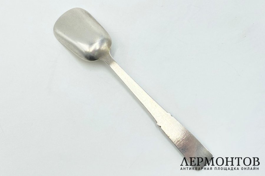 Совок для сахара. Таллин, 1950-е гг. Серебро 875 проба, лить, чеканка, золочение.