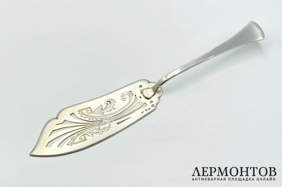 Лопатка для торта в стиле Модерн. Австрия, 1900-е гг. Серебро 800 пробы.