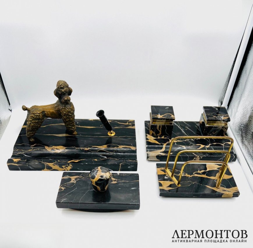 Письменный набор из 4 предметов с фигурой собаки. Waterman
