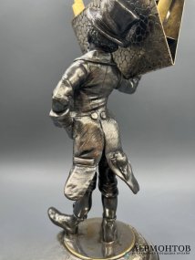 Подставка для ножей с фигурой швейцара. Металл, серебрение, Плевкевич, 1900–1914