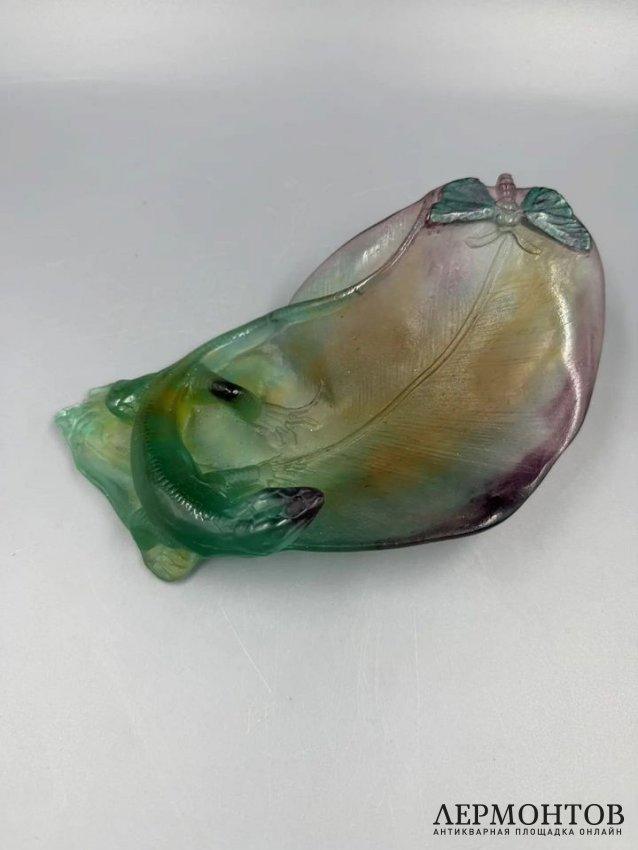 Вазочка «Ящерица и бабочка». Хрусталь pâte de verre, Daum, Франция, 1980-е годы