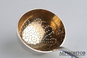 Ложка-ситечко. Серебро 84 пробы. Российская империя, Владимиров, 1899-1903