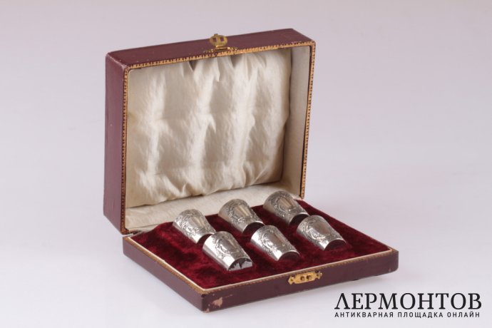 Ликерный набор из шести стопок в стиле рококо в коробке. Серебро 800 пробы. Германия