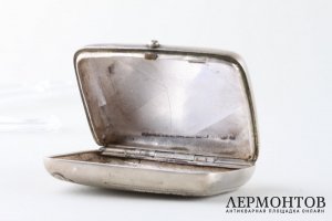 Таблетница в русском стиле, узор лыко. Серебро 84 пробы. Российская империя, 1880-90е