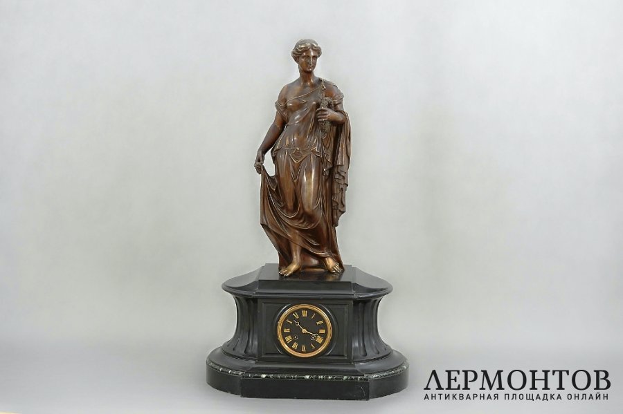 Каминные часы.  Бронза, мрамор. Европа, XIX век.