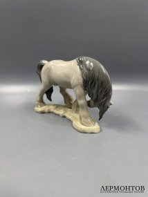 Статуэтка «Конь-тяжеловоз». Фарфор, Lladro, Испания