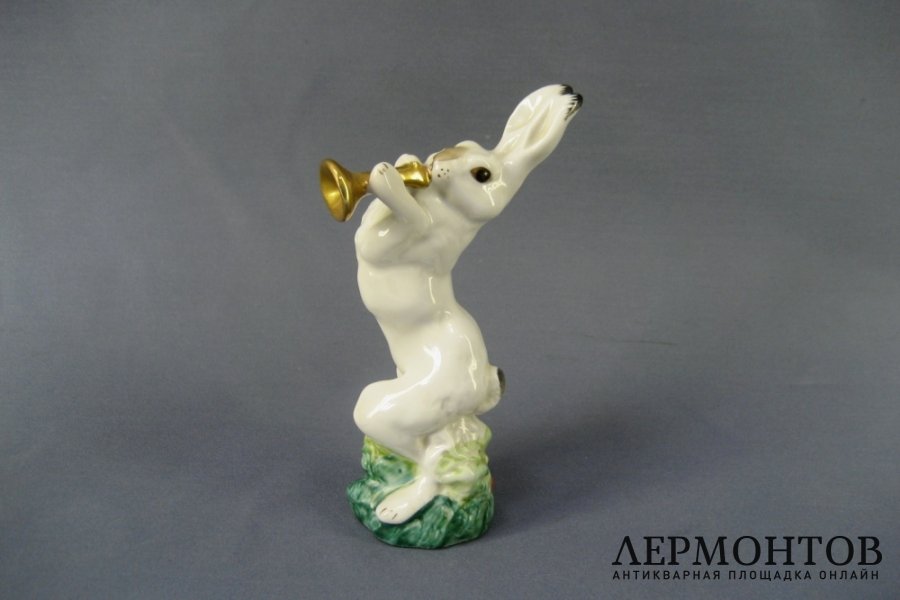 Заяц с трубой. Фарфор. СССР, ЛФЗ, 50-е годы ХХвека.