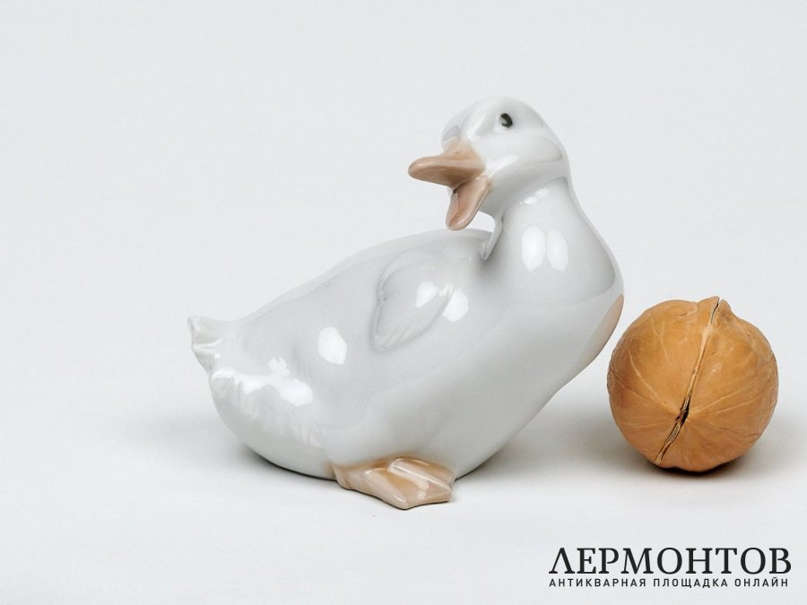 Статуэтка «Утёнок». Фарфор, NAO by Lladró, Испания, 1980-е годы