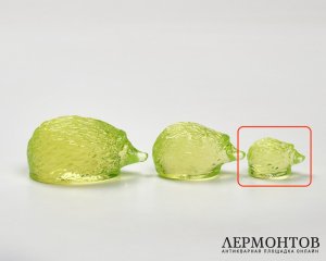 Статуэтка «Ёжик». Урановое стекло, Чехия