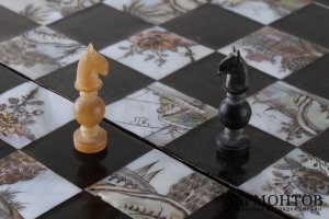 Шахматы. Дерево, гравировка по перламутру. Фигуры - кость буйвола. Вьетнам, 1960-70е