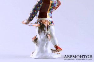 Статуэтка Персонаж из комедии Дель Арте. Германия, Meissen, нач. 20 в. Фарфор.