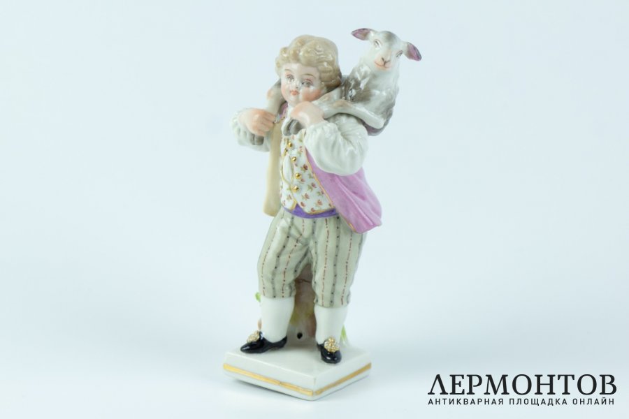 Миниатюра Мальчик с барашком. Германия, Мейсенская фарф. ман-ра, 1920-30-е гг. Фарфор, роспись.