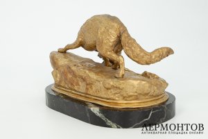Статуэтка Лиса с добычей. Франция, автор Agathon Leonard, 1 пол. 20 в. Бронза.