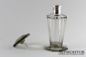 Графин гранeный в стиле art deco. Стекло, литье, серебро 800. Богемия, 1930-е годы.