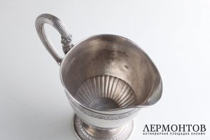 Молочник в классическом стиле. Карл Фаберже. Серебро 84 пробы. Россия.