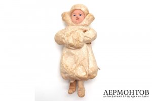 Елочная ватная игрушка Ребенок с муфтой. СССР, конец 1930-х-1940-е гг. 