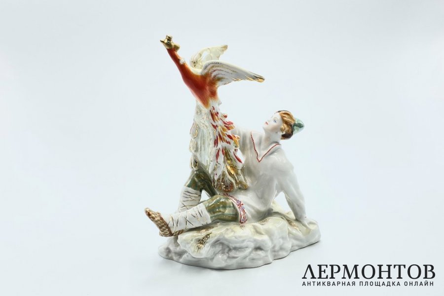 Статуэтка Иванушка и Жар-птица. СССР, ЛФЗ, 1950-60-е г. Фарфор, роспись. 