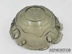 Салатник кора из антрацитового стекла. Завод Неман, автор Мурахвер, 20 век. Стекло.