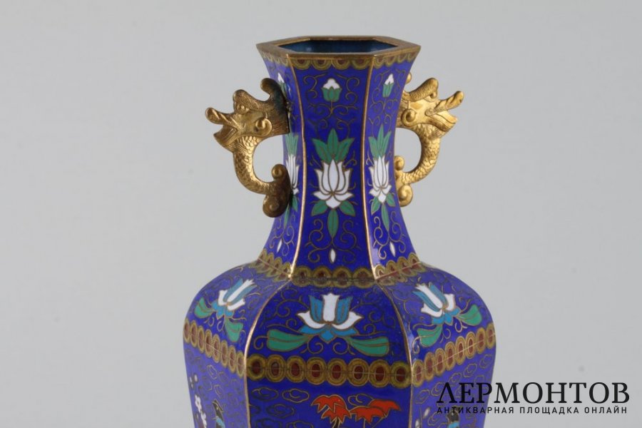 Ваза Цветы и птицы, на подставке. Клуазоне. Китай, 1950-70-е гг.