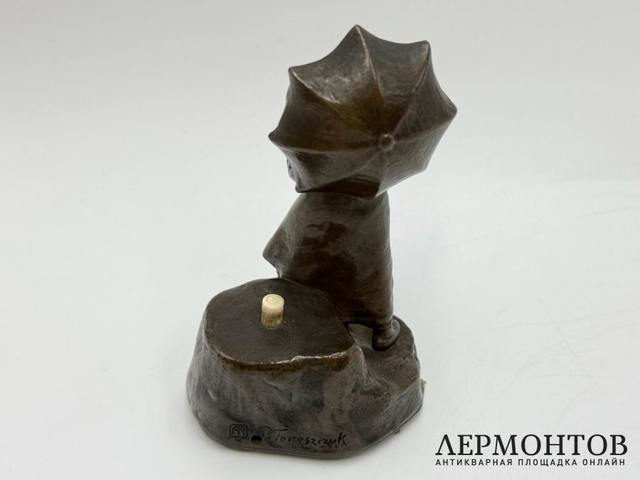 Статуэтка Девочка под зонтиком Модерн. Австрия, Терещук, 1900-е гг. Бронза, кость.