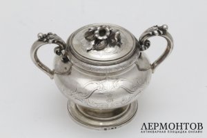 Чайный и кофейный сервиз. Д. Андреев. Серебро 84 пробы. Россия, середина XIX в.