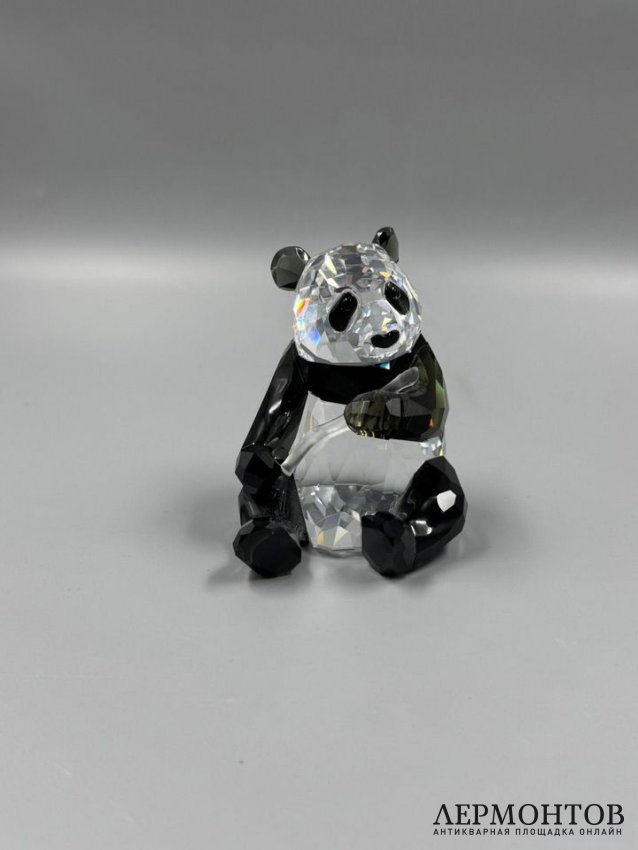 Статуэтка «Панда с сахарным тростником». Хрусталь, Swarovski, 2008 год