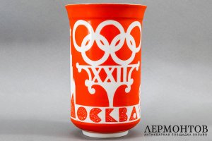 Ваза Олимпиада 1980 года. СССР, Дулево, конец 1970-х. Фарфор.