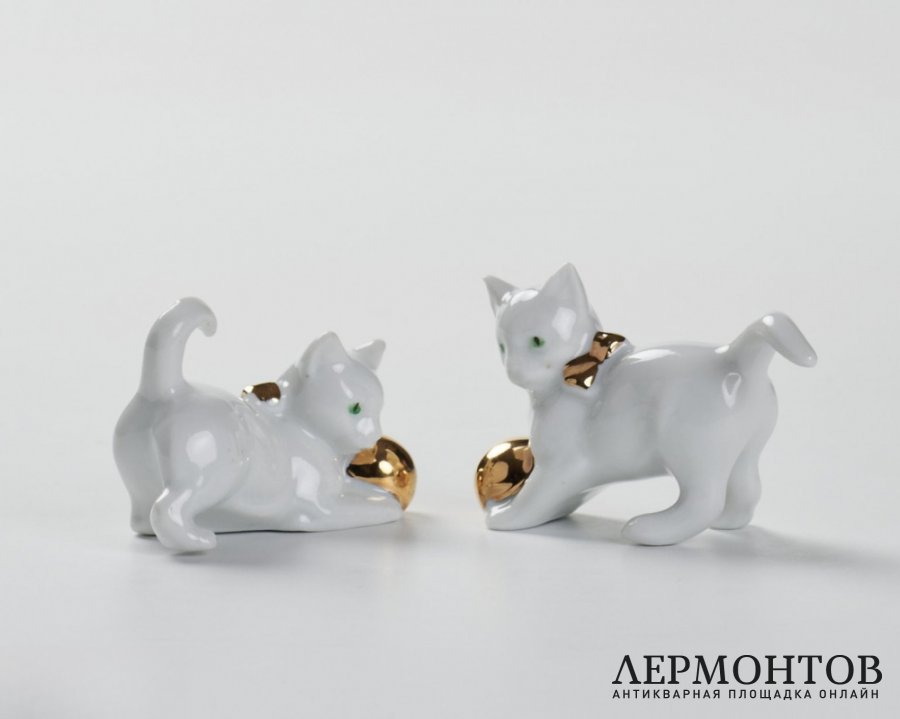 Статуэтка «Котёнок с золотым мячом». Фарфор, Metzler & Ortloff, Германия, 1950–1970-е годы