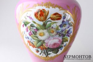 Набор ваз для цветов с росписью в виде цветов и птиц. Франция, конец 19 века. Фарфор.