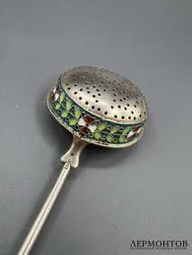 Ситечко с эмалью по скани. Серебро 84 пробы, Е. Самошин, Россия, 1908–1917 годы