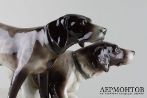 Статуэтка Охотничьи собаки. Фарфор, роспись. Германия, Фолькштедт, 1920е гг.