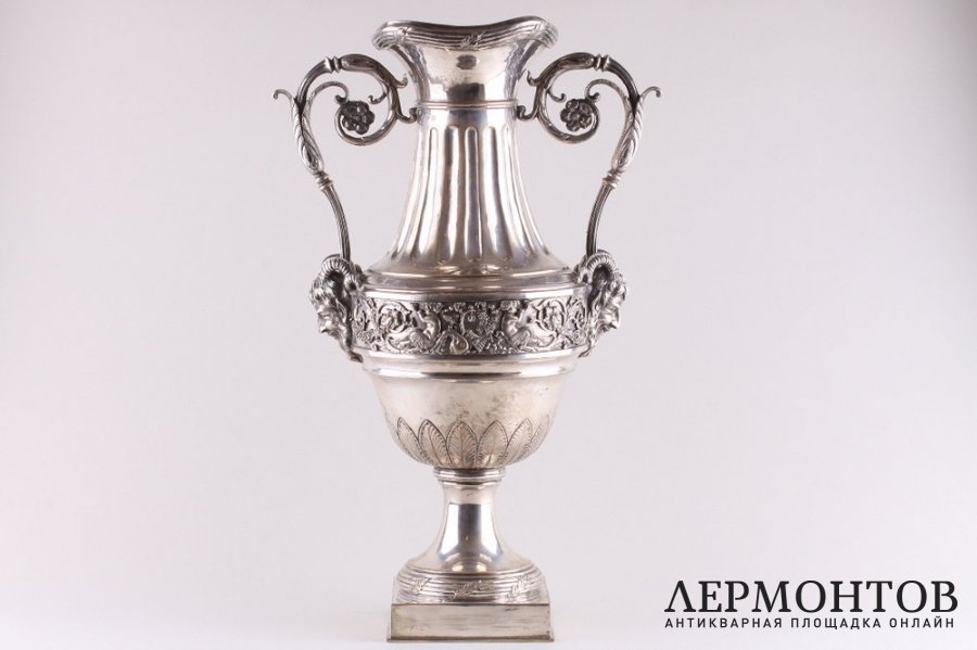 Большая ваза в стиле ампир. Серебро 800 пробы. Италия, Милан, сер. XIX в.