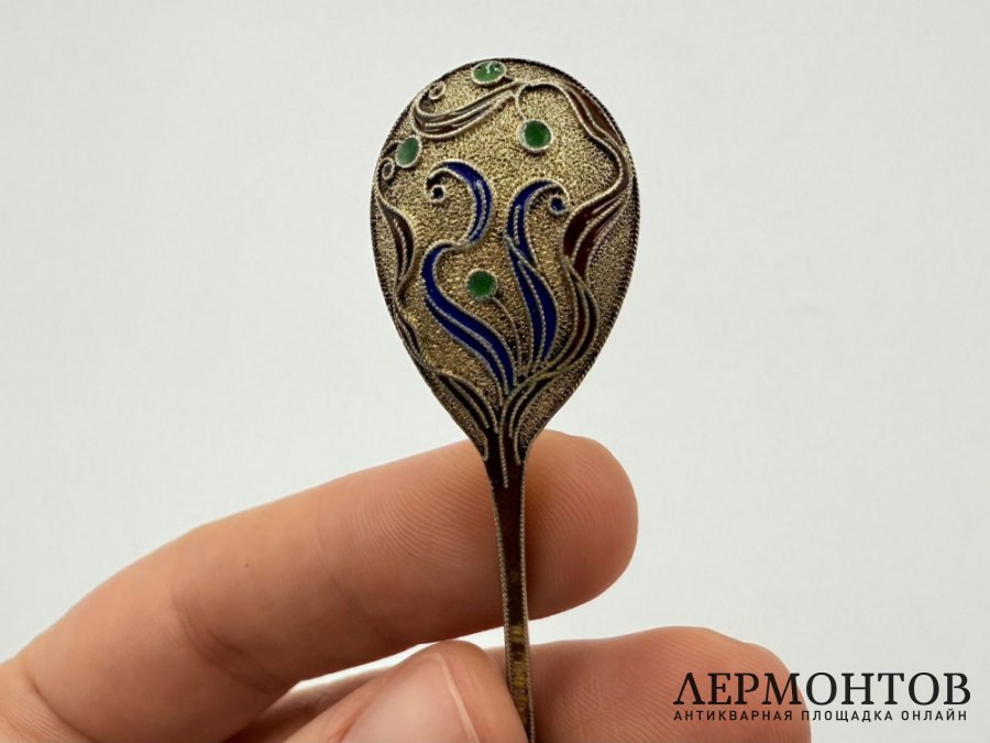 Ложка кофейная. Россия, бр. Грачевы, 1900-е гг. Серебро 84 пробы, эмаль.