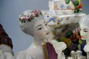 Галантная сцена. Фарфор. Франция, Париж, EDME SAMSON, XIX век.