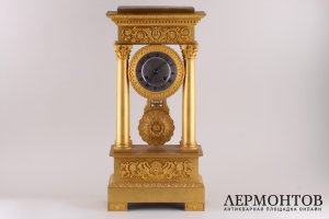 Часы в виде портика в стиле Ампир. Франция, Париж, 1 половина 19 в. Бронза, литье.