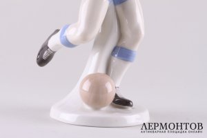 Статуэтка Футболист. Германия, фабрика Wagner Apel. Фарфор, роспись. 1960-е гг.