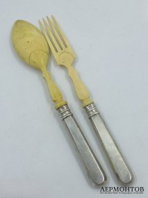 Ложка и вилка для салата. Серебро 84 пробы, кость, П. Овчинников, Россия, 1880-е годы