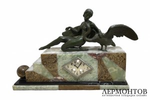 Часы каминные в стиле Ар Деко Леда и лебедь.  Франция, Париж, 1920-1930-е гг. Бронза.