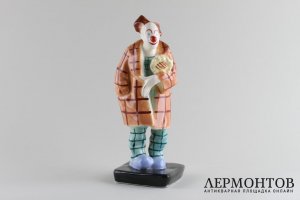 Статуэтка Клоун с букетом. Ditmar  Urbach, Чехословакия. Фарфор, 1918-1938 гг