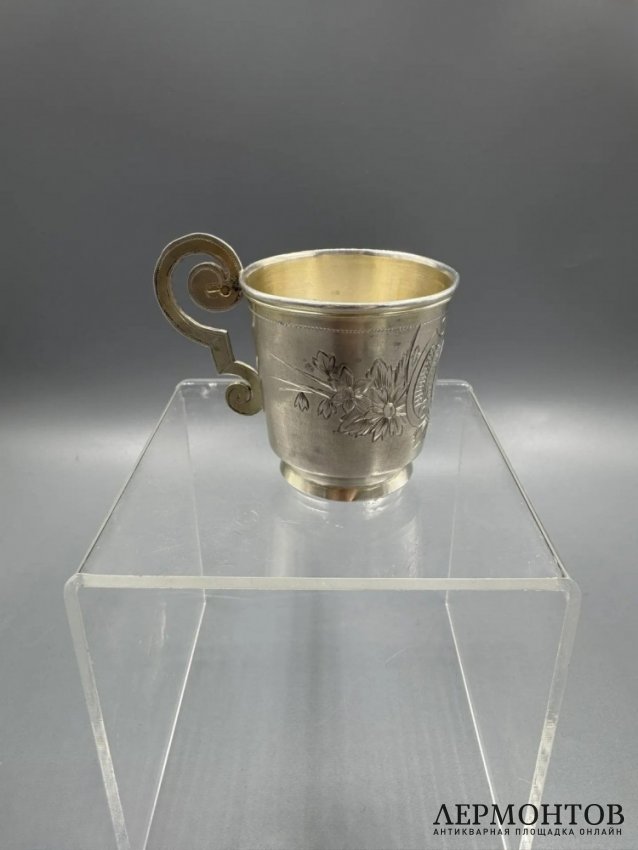 Чарка с цветочным декором. Серебро 84 пробы, Россия, 1880-е годы
